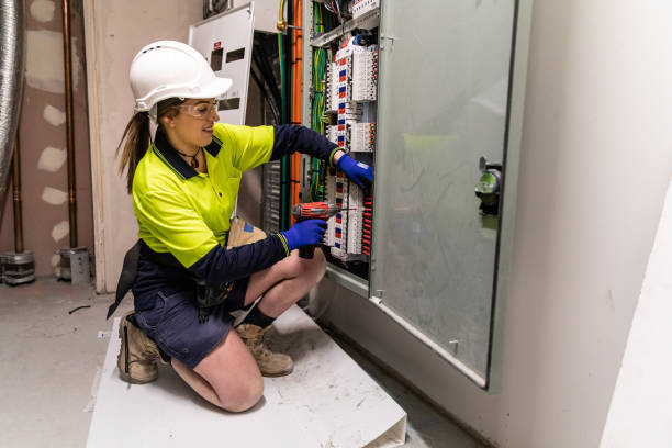 Best Affordable Emergency Electrician  in Gallatin, MO